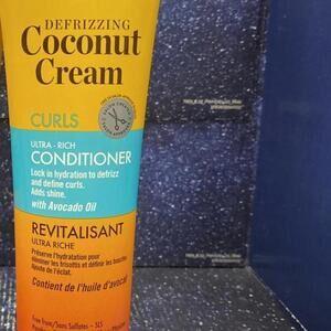 Marc Anthony True Professional Defrizzing Coconut Cream Conditioner 8.4FL OZ